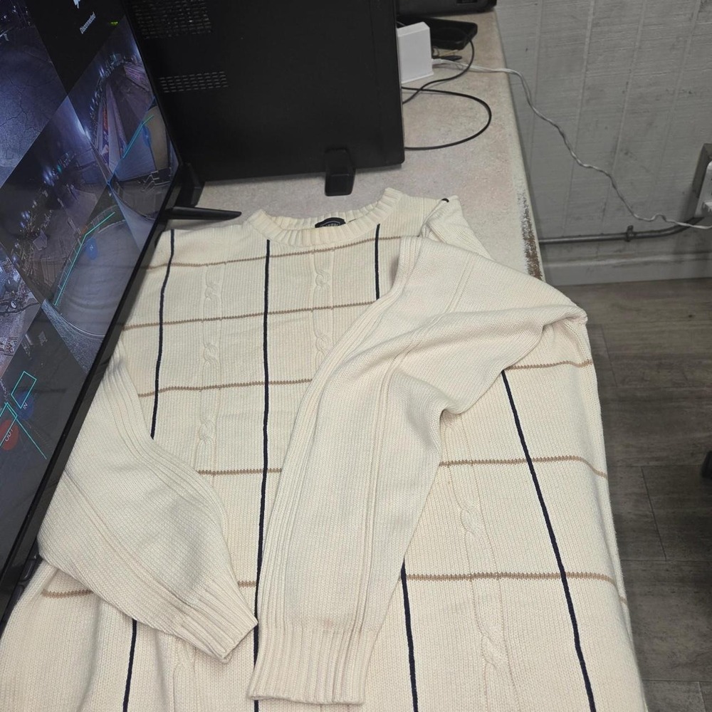 Haggar cream sweater